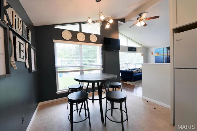 $1,895 | 220 Chamberlin Drive, Ballwin, MO 63021