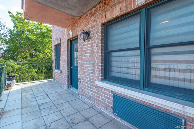 a view of entrance gate of the house