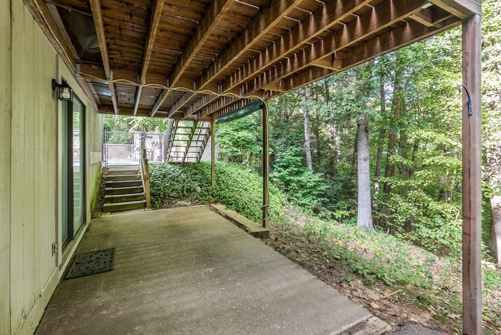 6 Jerry Road Sturbridge, MA 01566 - Photo 35 of 37 a porch with green space