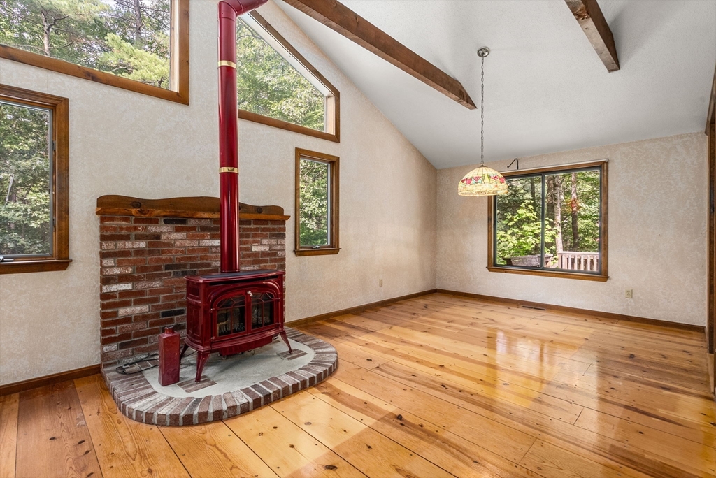 6 Jerry Road Sturbridge, MA 01566 - Photo 7 of 37 a view of an empty room and window