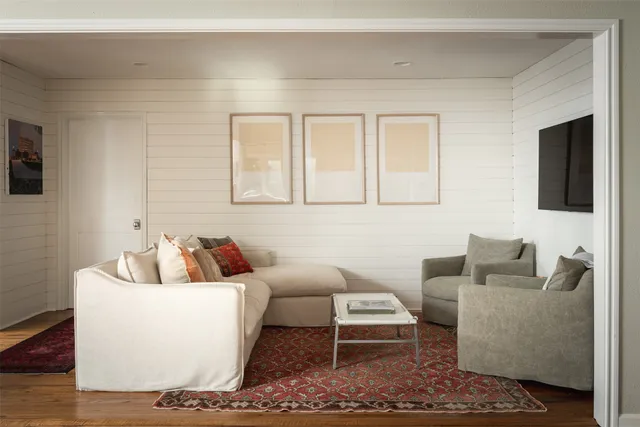 $950,000 | 5207 Valley Oak Drive, Austin, TX 78731