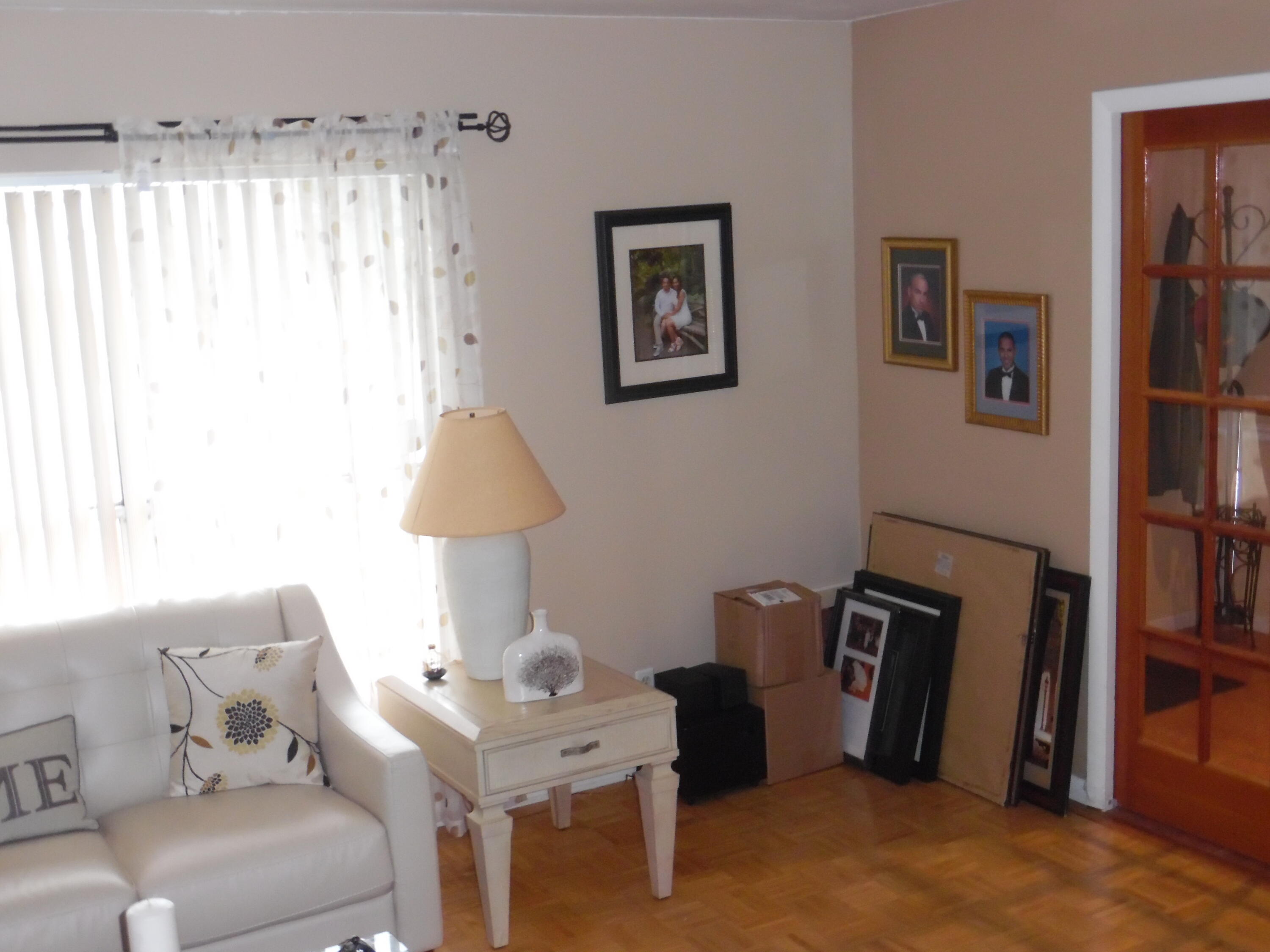 5528 Barnstead Circle Lake Worth, FL 33463 - Photo 9 of 34 SAM_0837