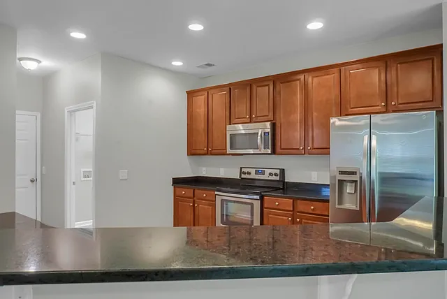 $2,200 | 279 Oglethorpe Circle, Moncks Corner, SC 29461