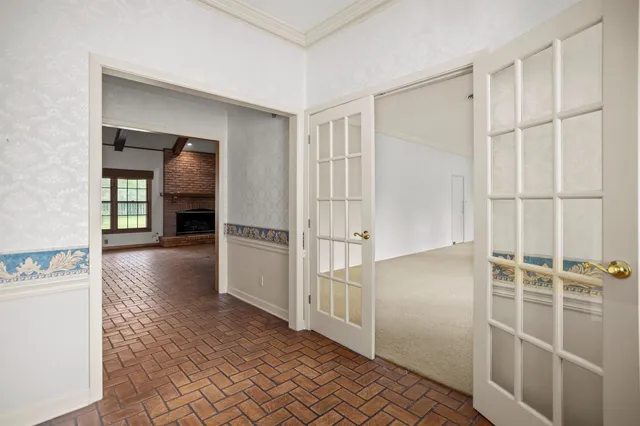 a view of empty room