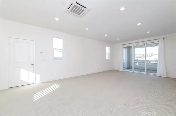 $5,300 | 107 Zawn, Irvine, CA 92618