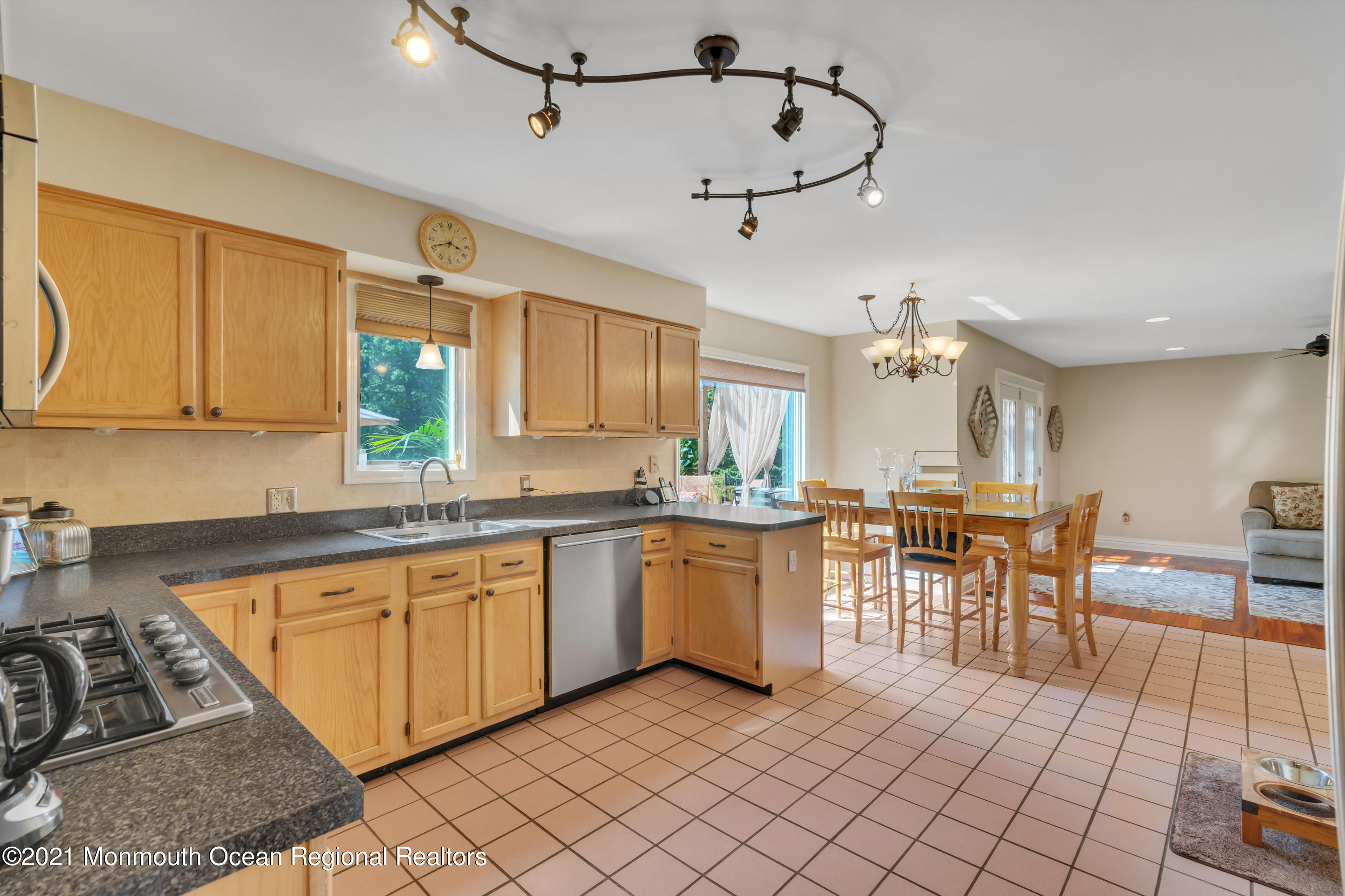 128 Sams Road Jackson, NJ 08527 - Photo 20 of 116 033_dsc00421