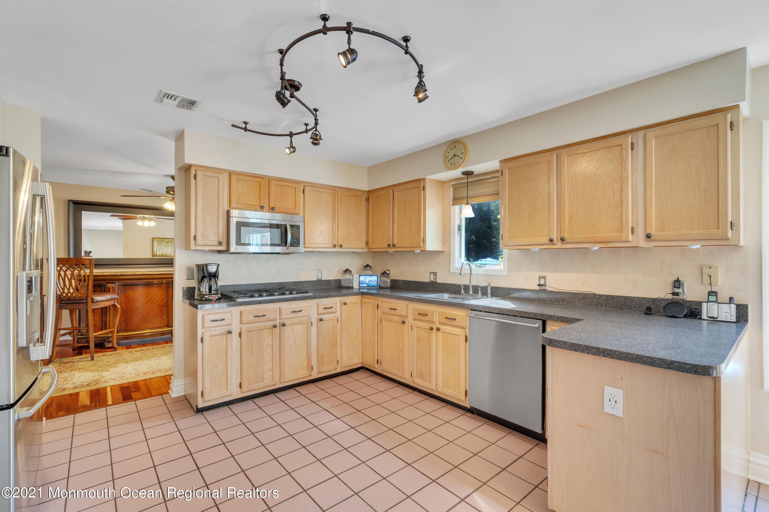 128 Sams Road Jackson, NJ 08527 - Photo 23 of 116 031_dsc00411