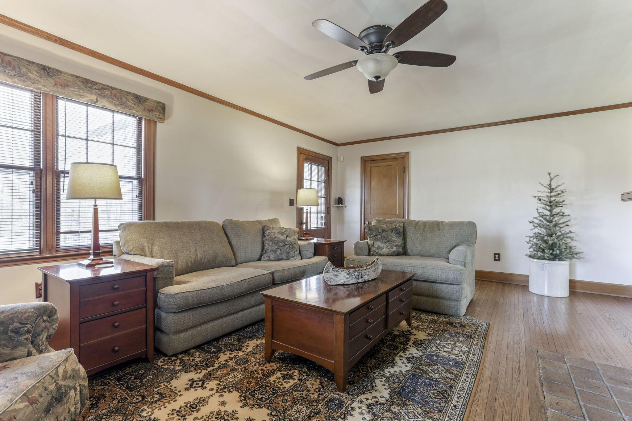 141 Park Road Columbus, OH 43235 - Photo 15 of 75 15-web-or-mls-0V3A7896
