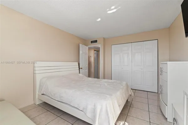 $210,000 | 606 West 81st Street, Unit 302, Hialeah, FL 33014