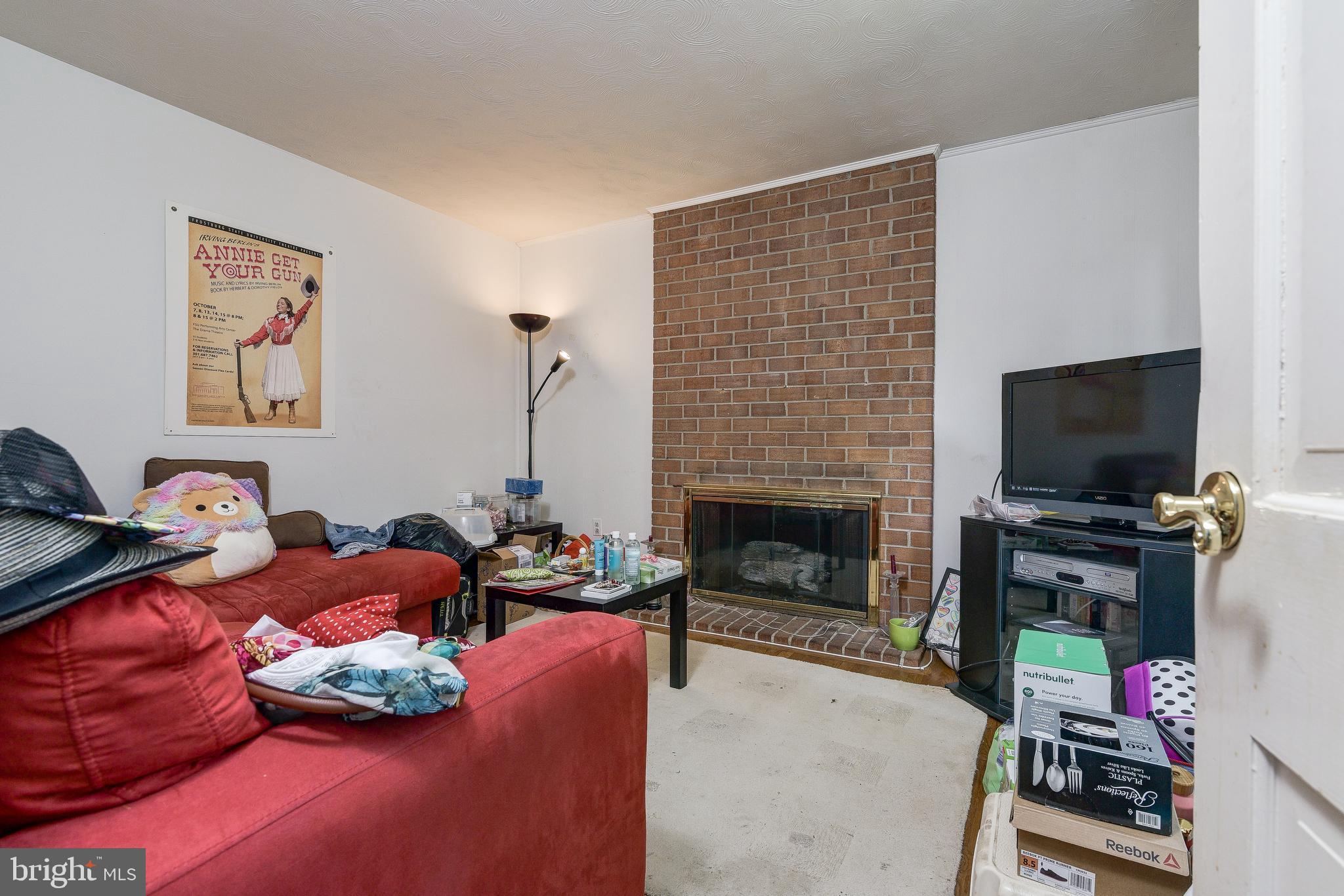 408 Beaumont Road Silver Spring, MD 20904 - Photo 13 of 57 Main Level Family Room