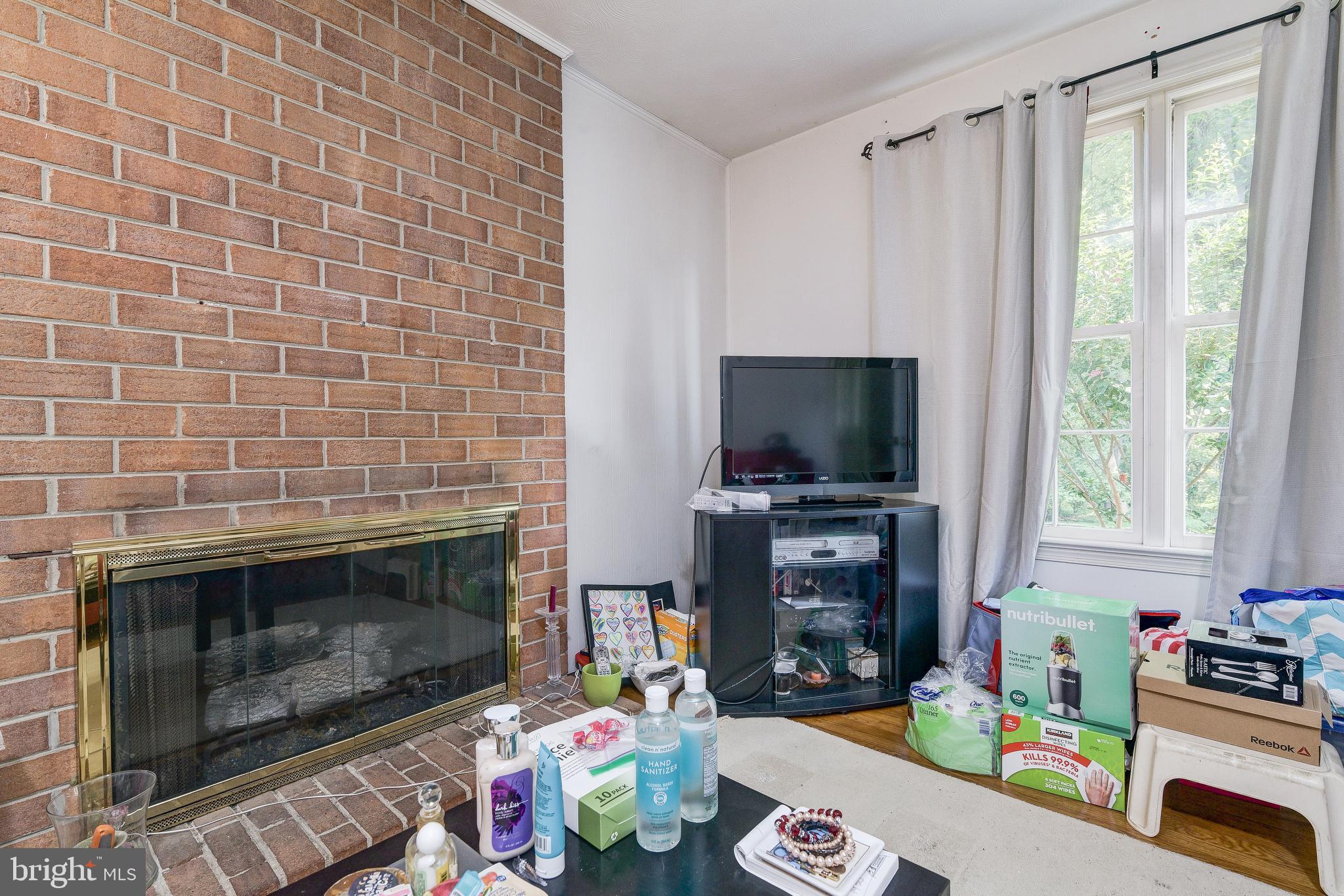 408 Beaumont Road Silver Spring, MD 20904 - Photo 14 of 57 Main Level Family Room