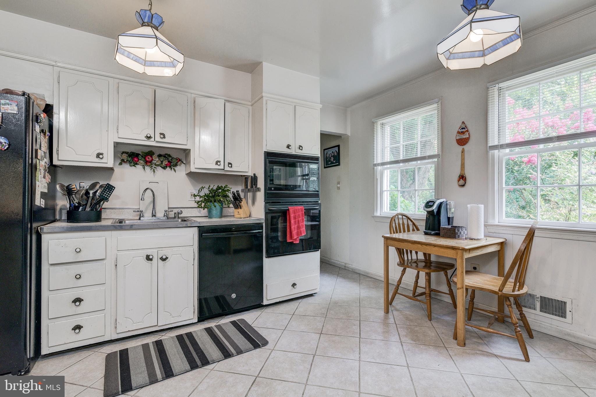 408 Beaumont Road Silver Spring, MD 20904 - Photo 16 of 57 Kitchen With Eat In