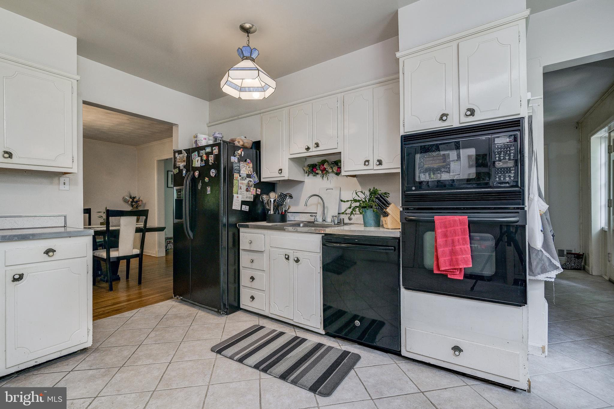 408 Beaumont Road Silver Spring, MD 20904 - Photo 17 of 57 Kitchen With Eat In