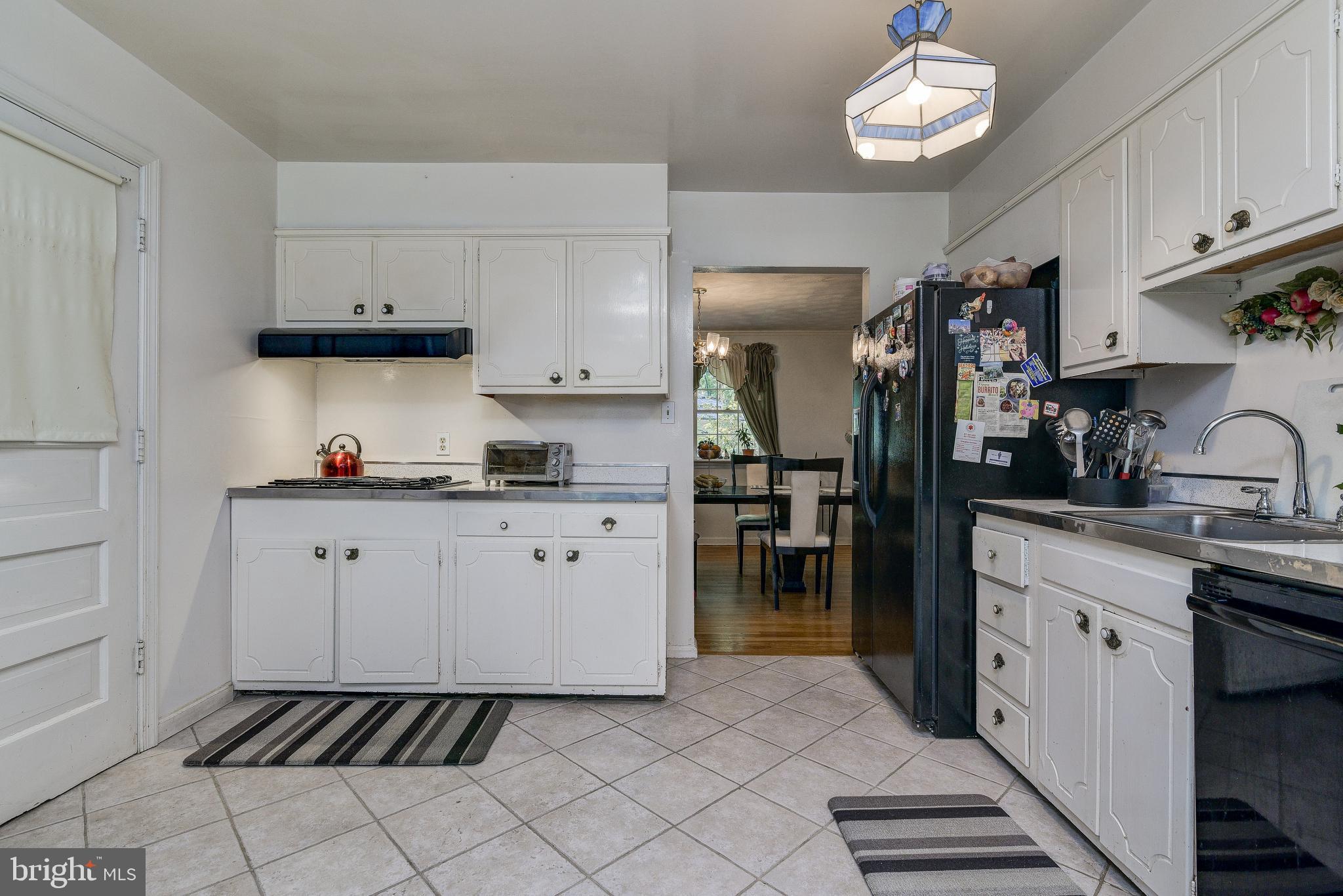 408 Beaumont Road Silver Spring, MD 20904 - Photo 18 of 57 Kitchen With Eat In