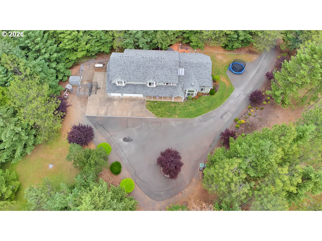 30898 Camas Swale Road Creswell, OR 97426 - Photo 4 of 48
