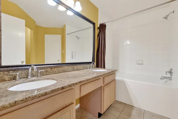$1,900 | 6615 Windy River Lane, Katy, TX 77449