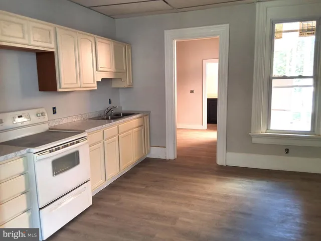 $1,275 | 1015 Chestnut Street, Unit 1, Lebanon, PA 17042