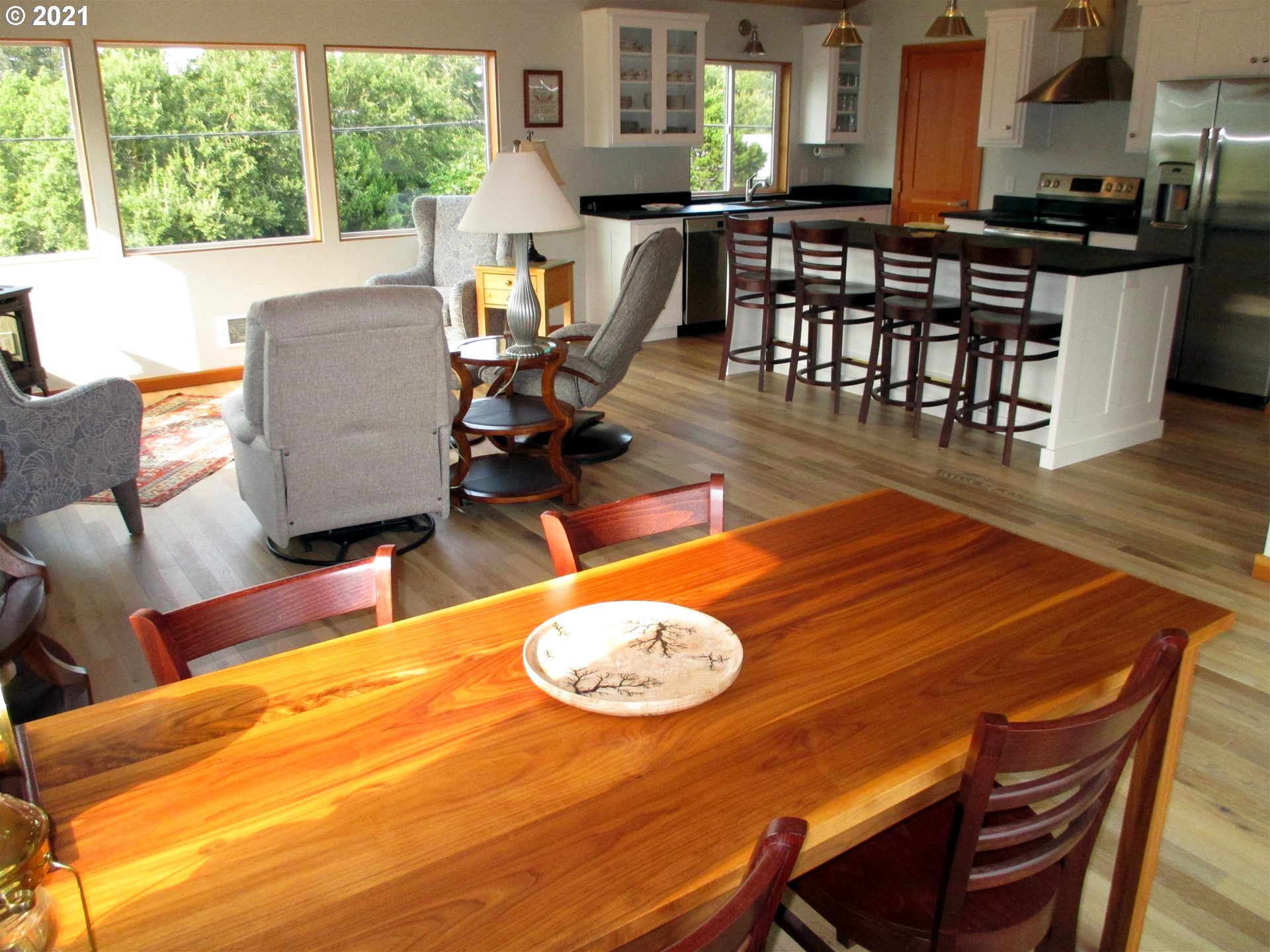 255 4th Street Southwest Bandon, OR 97411 - Photo 14 of 32 Gallery Image 14