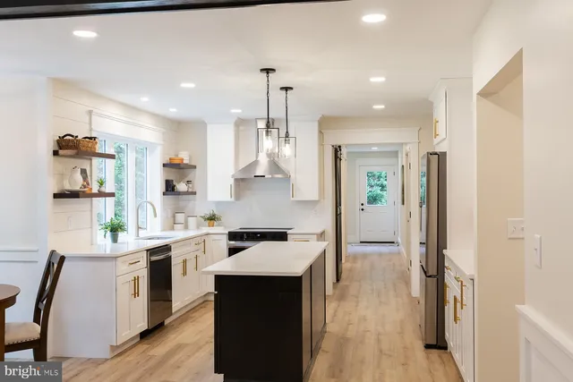 $774,500 | 908 Walnut Street, Wormleysburg, PA 17043