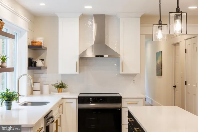 $695,000 | 908 Walnut Street, Wormleysburg, PA 17043