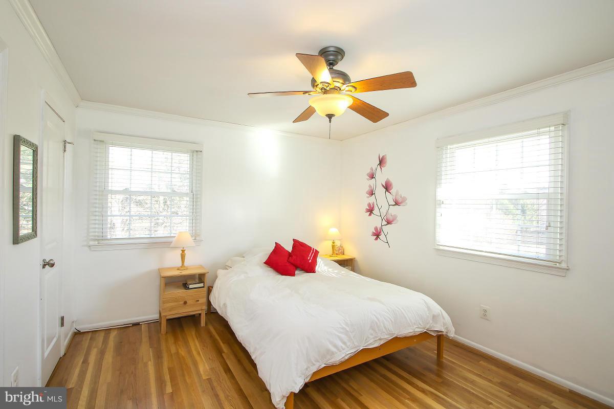 18719 Bloomfield Road Olney, MD 20832 - Photo 17 of 30 Bedroom (Master)