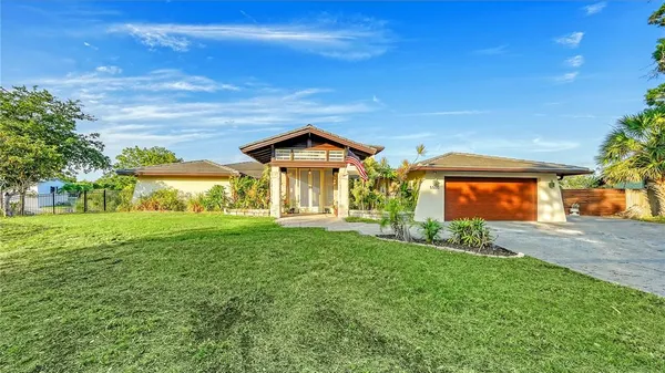 $1,685,000 | 5500 Merrimac Drive, Sarasota, FL 34231