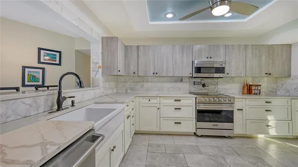 $1,685,000 | 5500 Merrimac Drive, Sarasota, FL 34231