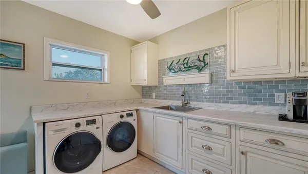 $1,685,000 | 5500 Merrimac Drive, Sarasota, FL 34231