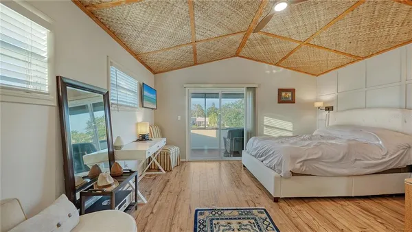 $1,685,000 | 5500 Merrimac Drive, Sarasota, FL 34231