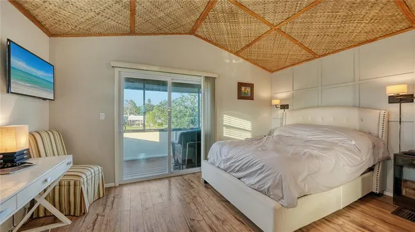 $1,685,000 | 5500 Merrimac Drive, Sarasota, FL 34231