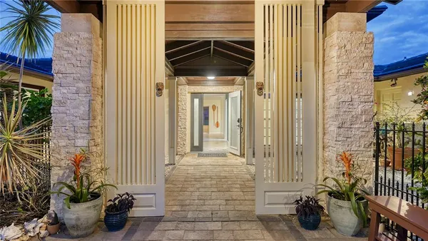 $1,685,000 | 5500 Merrimac Drive, Sarasota, FL 34231