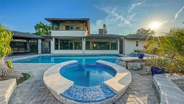 $1,685,000 | 5500 Merrimac Drive, Sarasota, FL 34231