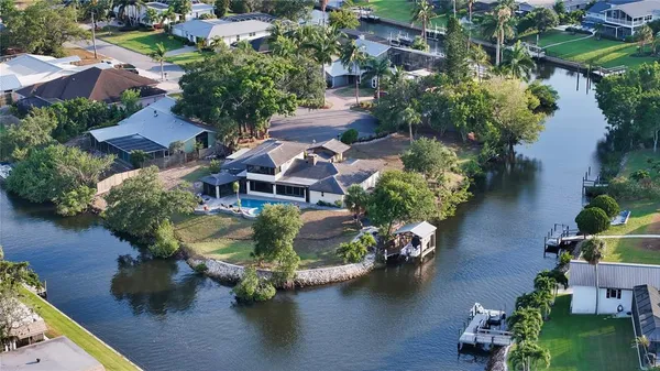 $1,685,000 | 5500 Merrimac Drive, Sarasota, FL 34231