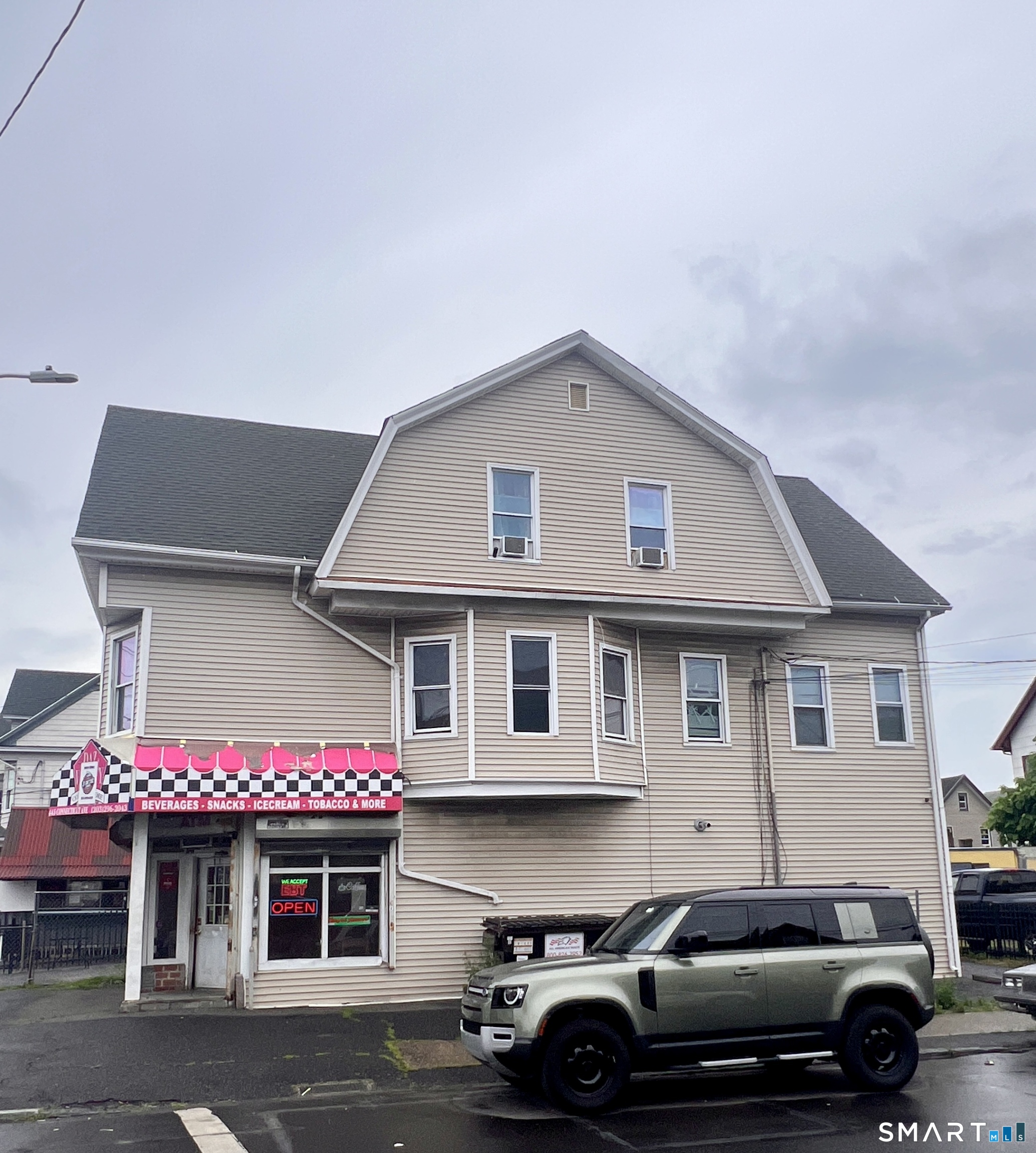443 Connecticut Avenue Bridgeport, CT 06607 - Photo 3 of 25