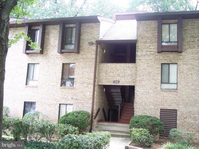 2216 Castle Rock Square, Unit 21C Reston, VA 20191 - Photo 1 of 5 Exterior (Main)