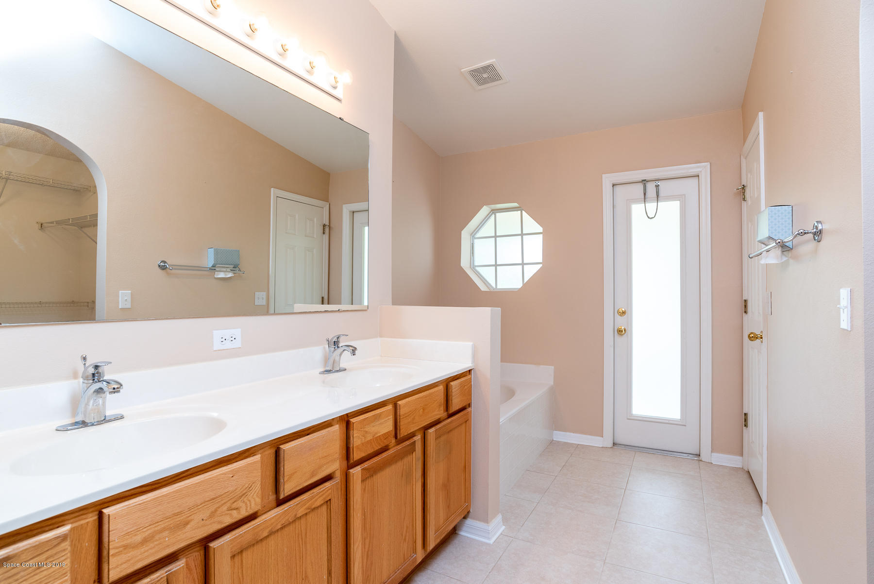 3293 Echo Ridge Place Cocoa, FL 32926 - Photo 13 of 28 Master Bath