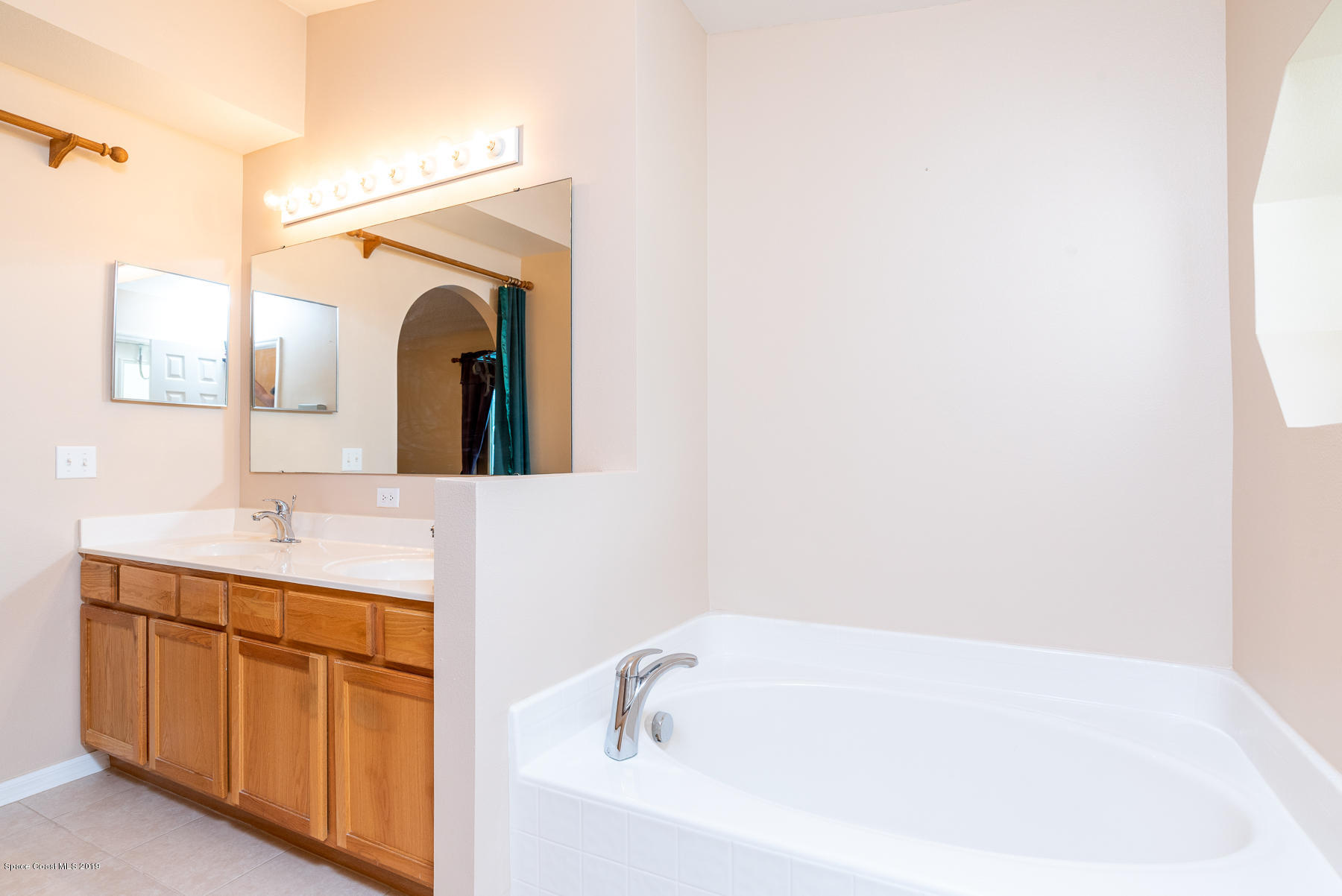 3293 Echo Ridge Place Cocoa, FL 32926 - Photo 14 of 28 Master Bath