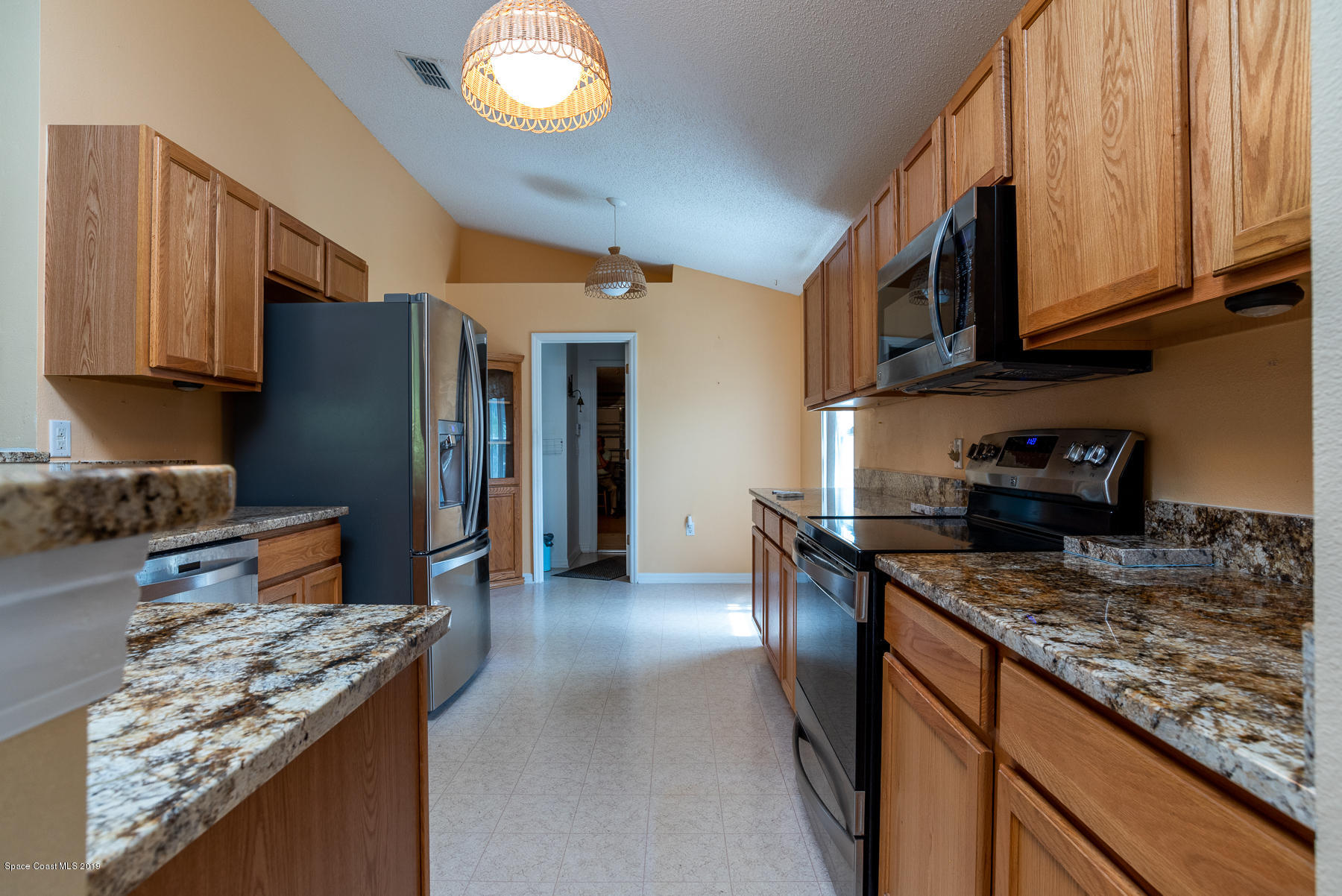 3293 Echo Ridge Place Cocoa, FL 32926 - Photo 9 of 28 Kitchen