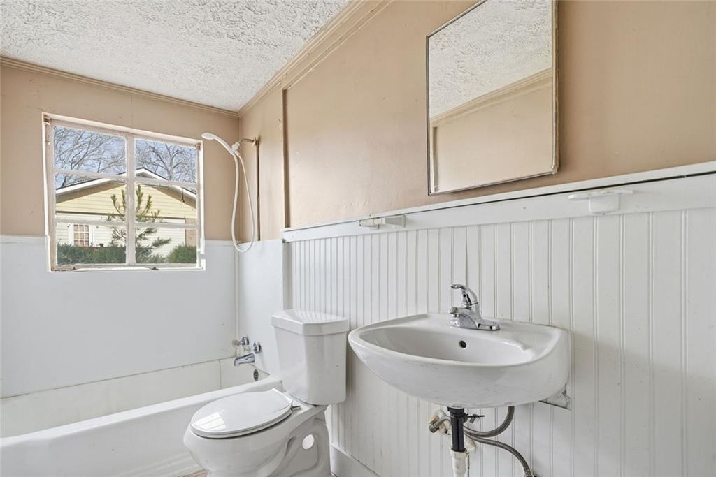 48 Horton Street Winder, GA 30680 - Photo 8 of 33