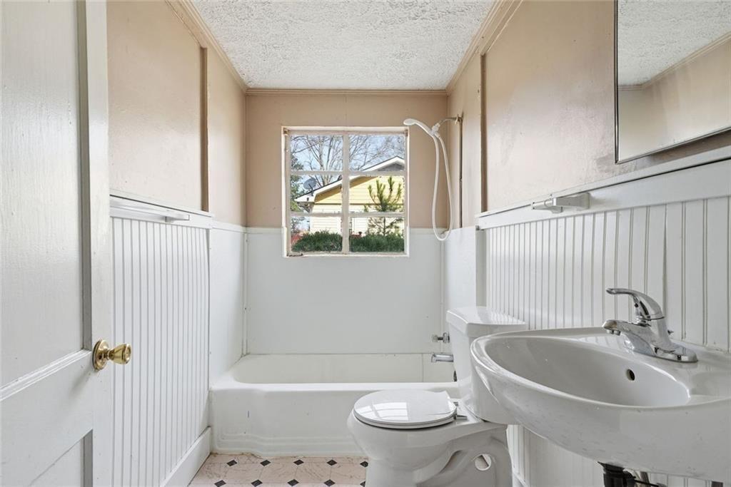 48 Horton Street Winder, GA 30680 - Photo 9 of 33