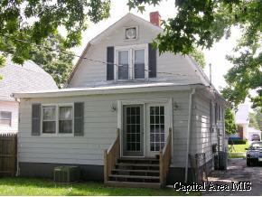 2217 South 10th Street Springfield, IL 62703 - Photo 2 of 9