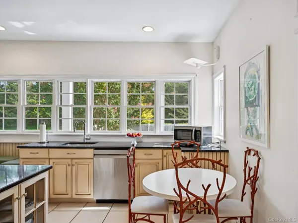 $2,675,000 | 12 Laila Lane, Remsenburg, NY 11960