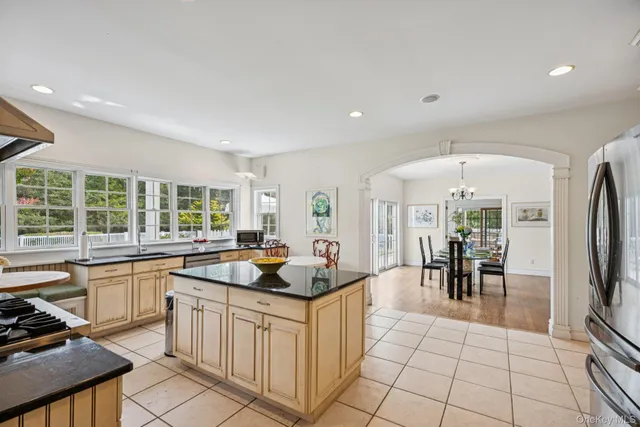 $3,275,000 | 12 Laila Lane, Remsenburg, NY 11960