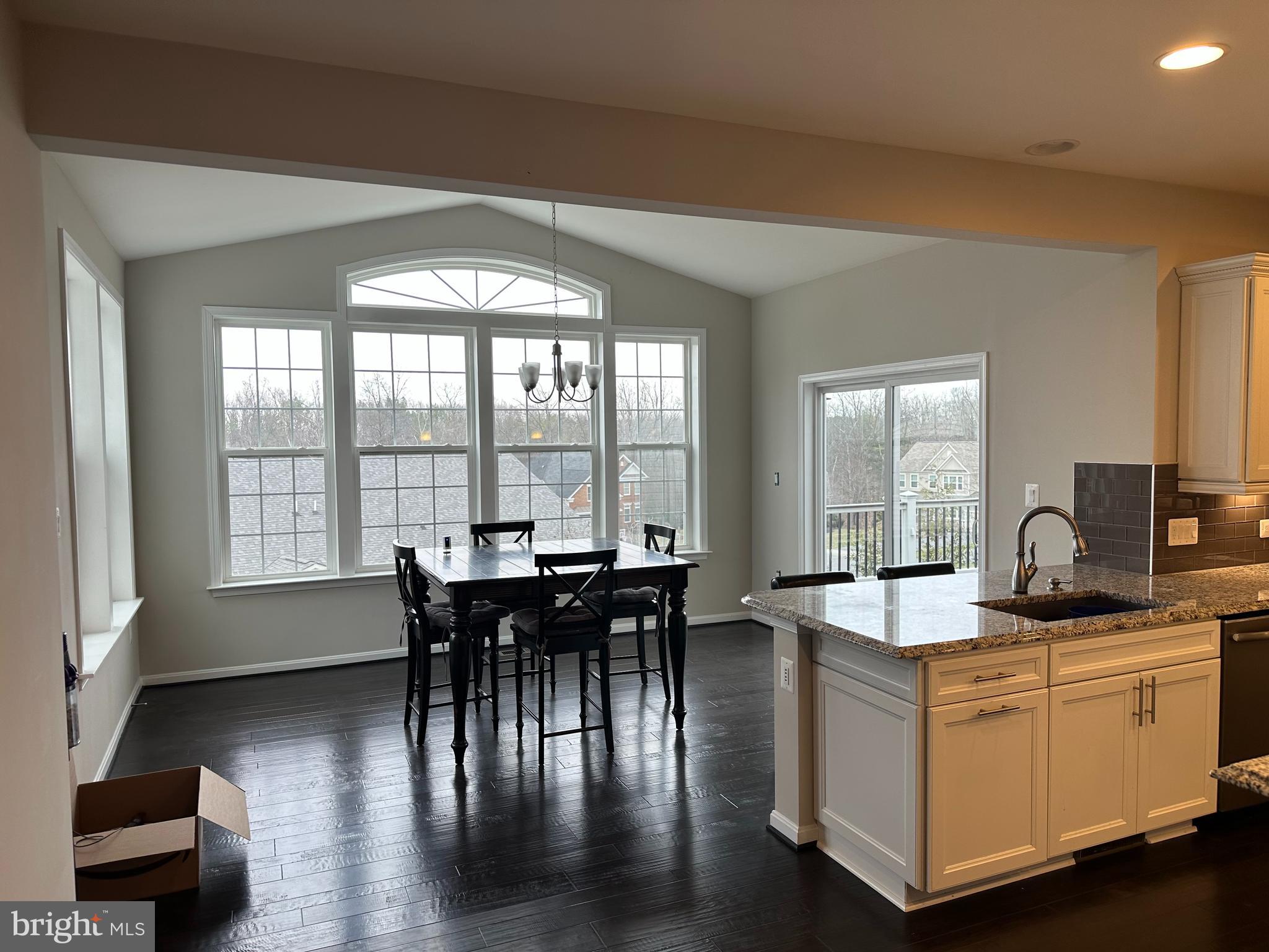 422 Canyon Road Winchester, VA 22602 - Photo 8 of 25 Gallery Image 8
