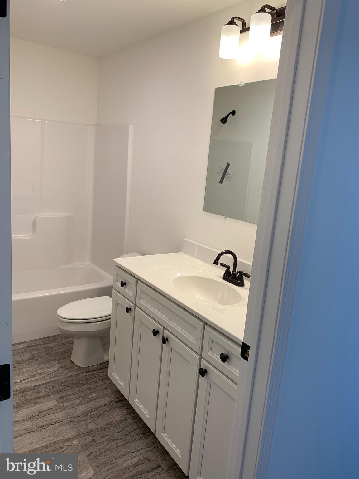 137 Princeton Road Pennsville, NJ 08070 - Photo 14 of 23 Bathroom