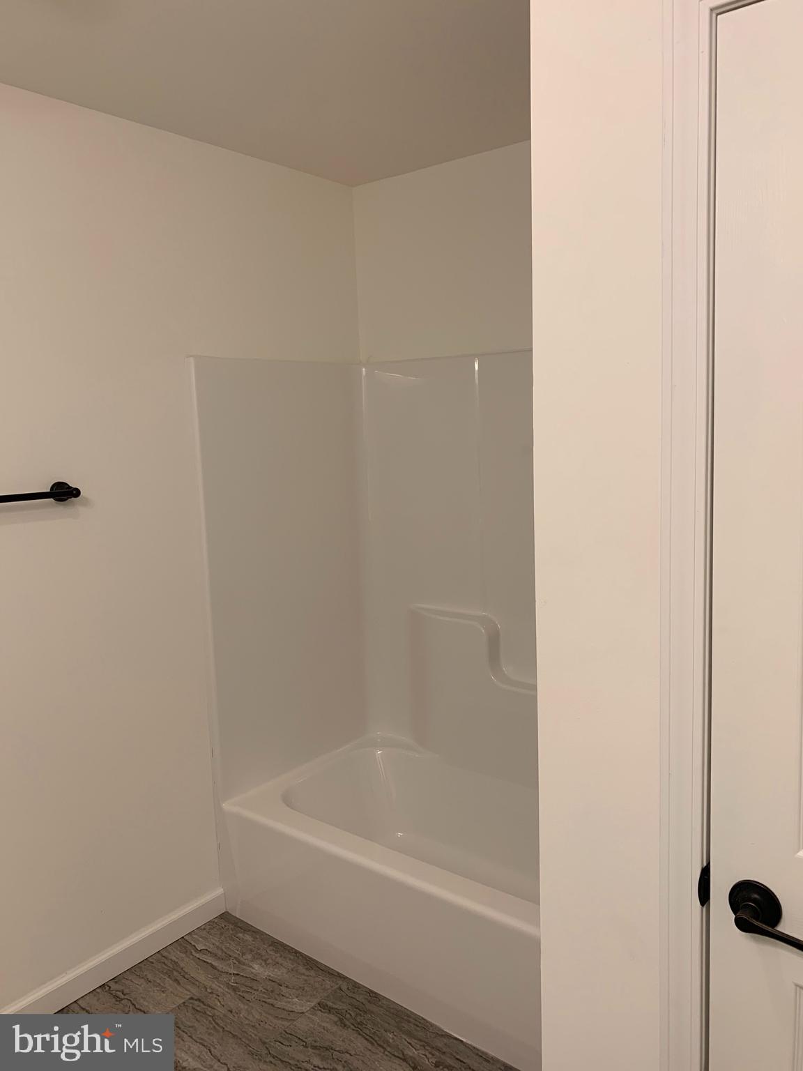 137 Princeton Road Pennsville, NJ 08070 - Photo 19 of 23 Master Bathroom