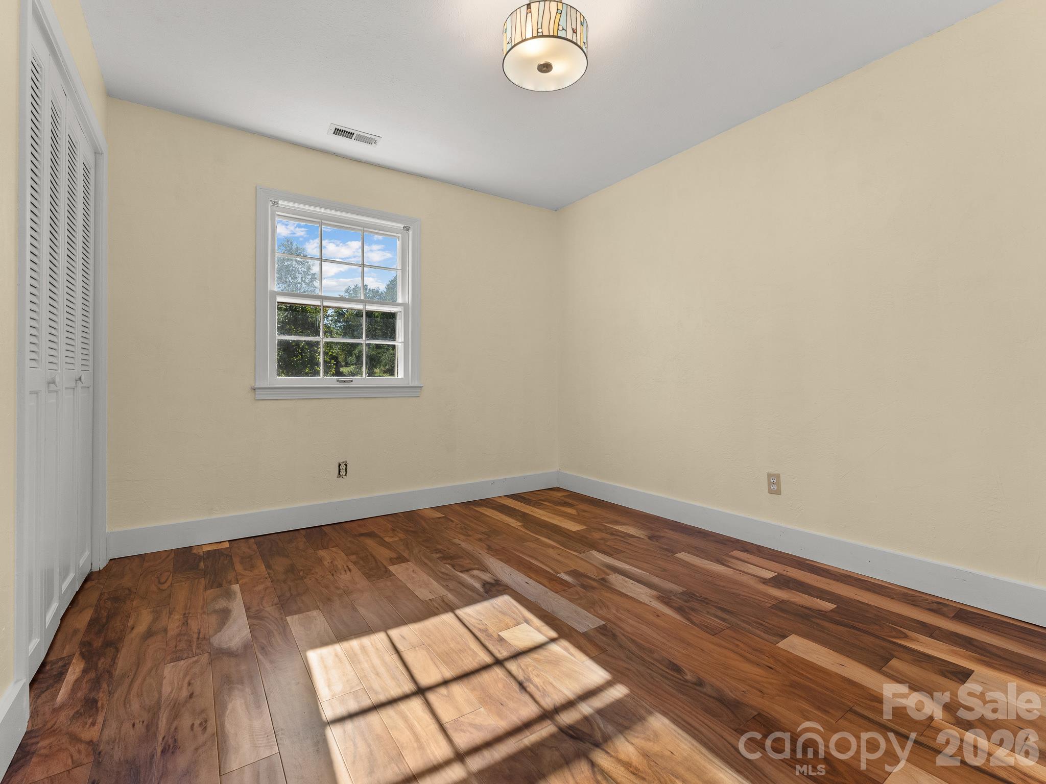 87 Underhill Road Hendersonville, NC 28792 - Photo 20 of 48 Gallery Image 20