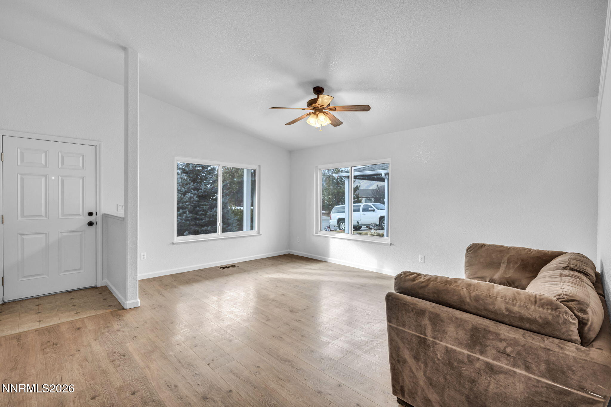 17725 Live Oak Court Reno, NV 89508 - Photo 21 of 44 a living room with furniture and a window