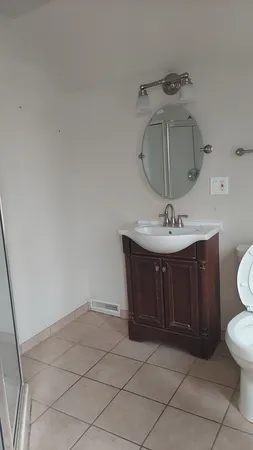 $1,200 | 1001 Grand Avenue, Waukegan, IL 60085