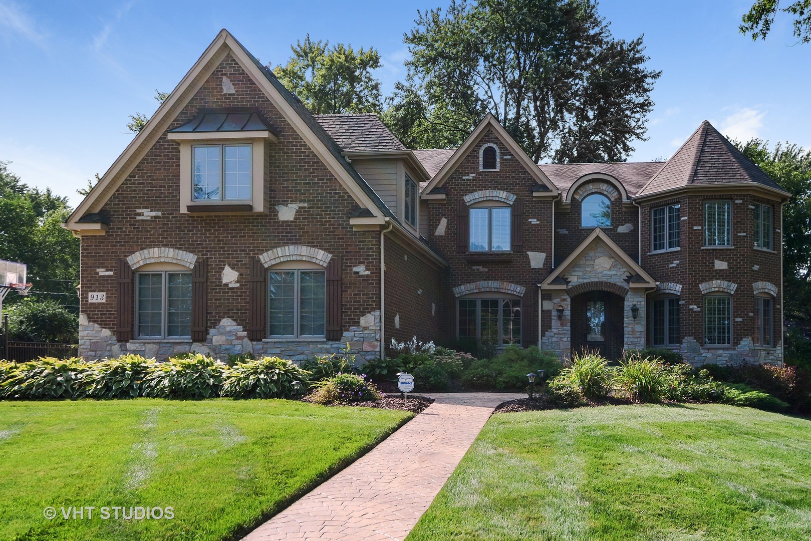 913 Riedy Road Lisle, IL 60532 - Photo 1 of 42